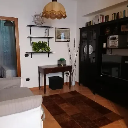 Perla Del Golfo Apartment *